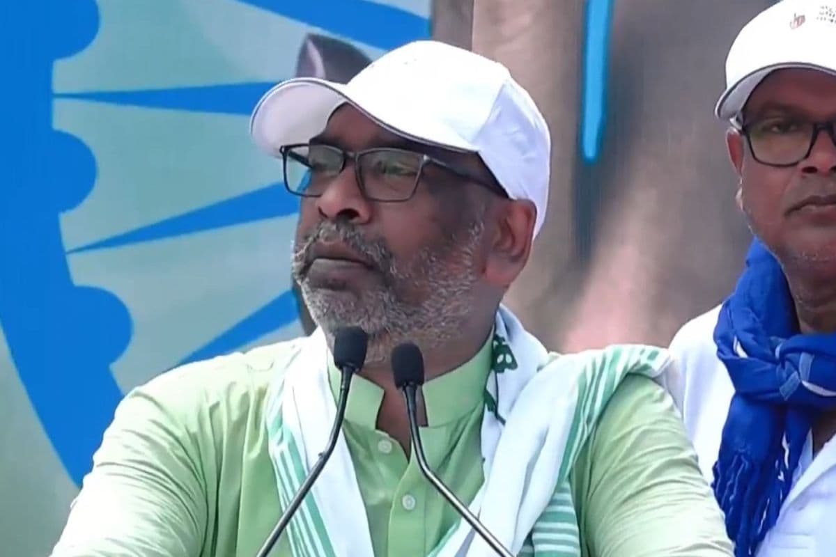 Voter Adhikar Yatra: झारखंड के सीएम हेमंत सोरेन पटना में बोलें- जेल में नहीं होता तो NDA का खाता भी नहीं खुलता