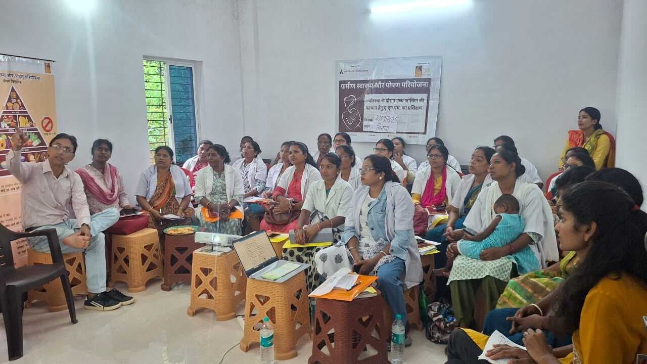 तोरपा में गर्भवती महिलाओं के लिए उच्च जोखिम कारकों पर कार्यशाला