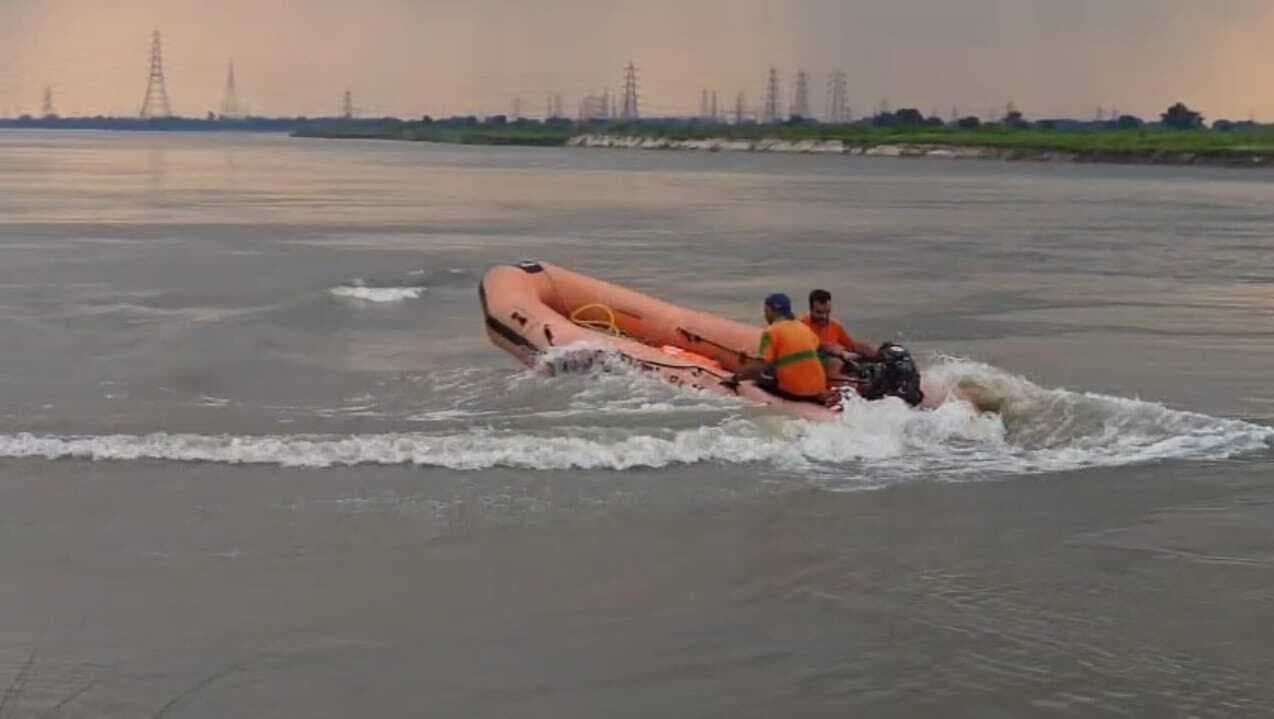 महानंदा नदी में नहाने के दौरान लापता युवक की एसडीआरएफ की टीम कर रही तलाश