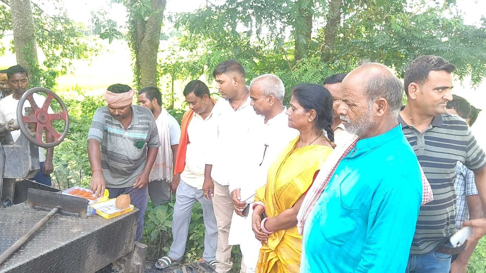 1.5 करोड़ की लागत से सड़क निर्माण कार्य का शुभारंभ