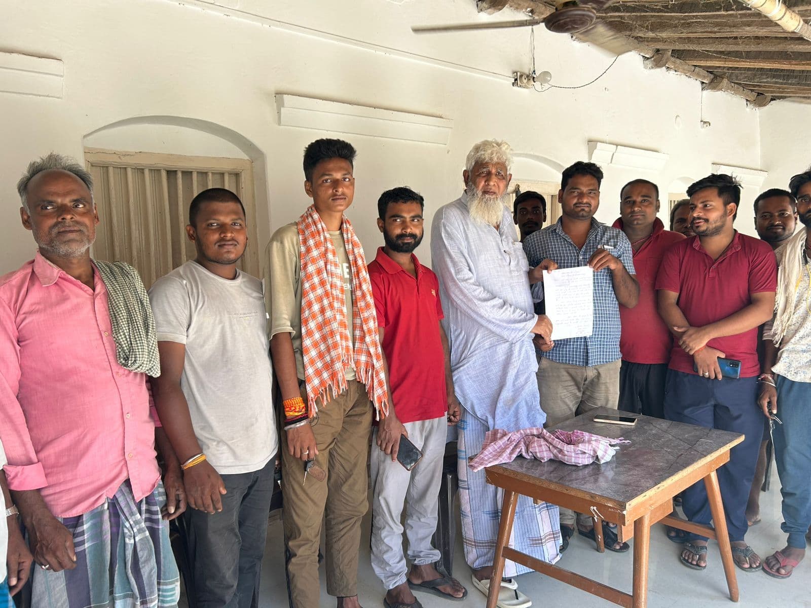 भौरा गांव के ठाकुरबाड़ी मंदिर स्थल पर हाईमास्ट लाइट लगाने की मांग