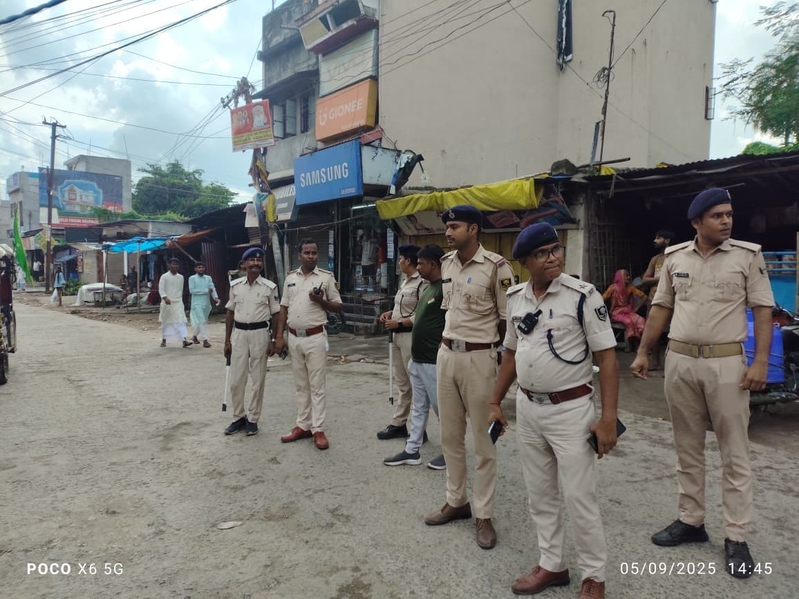 सुरक्षा के थे पुख्ते इंतजाम, जुलूस को ले वाहनों को वैकल्पिक मार्ग पर किया डायवर्ट