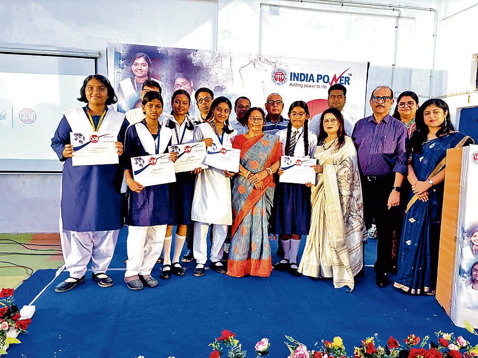 पांच छात्राओं को आइपीसीएल की मेधा छात्रवृत्ति