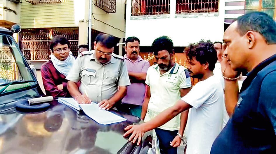 दुर्गापुर : चोरीकांड के आरोपियों संग क्राइम सीन को किया रीक्रिएट