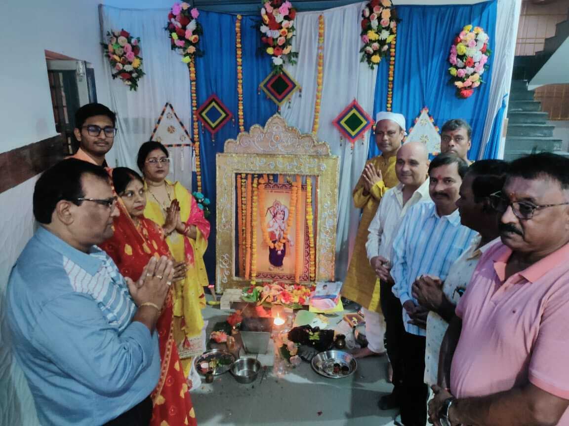 कलवार समाज के लोगों ने किया बलभद्र पूजा