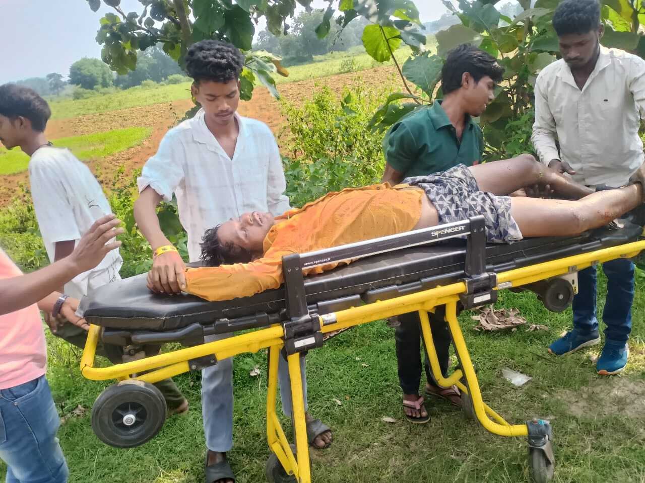 दो बाइक के भिड़ंत से चार लोग घायल