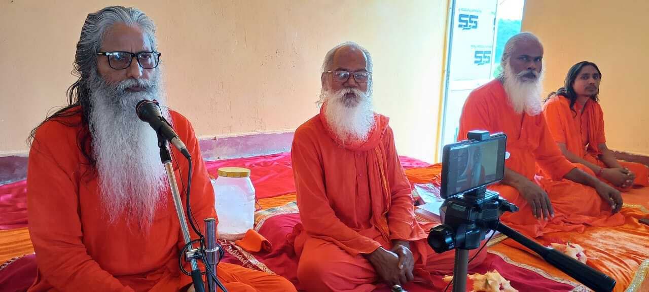 मनुष्य का जीवन भक्ति बिना निरर्थक : डॉ निर्मलानंद