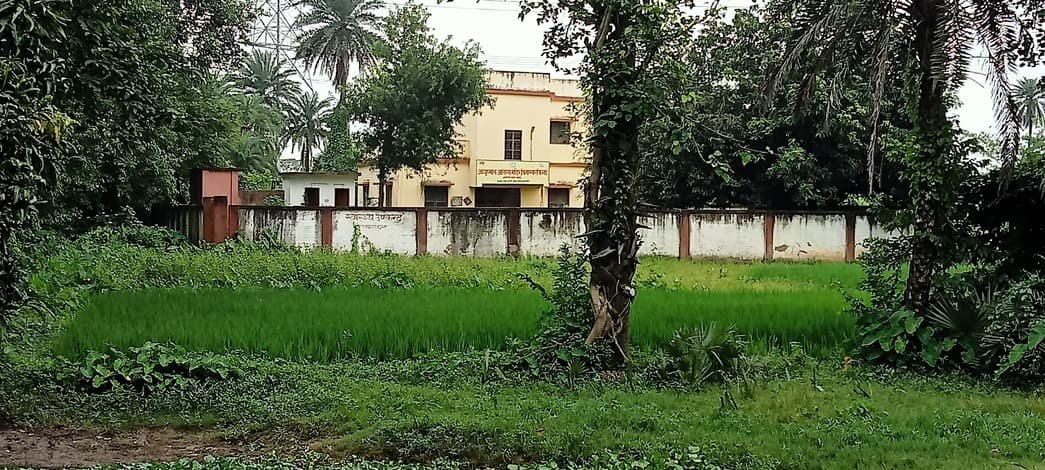 पिताम्बरकिता स्वास्थ्य उपकेंद्र का हाल बेहाल