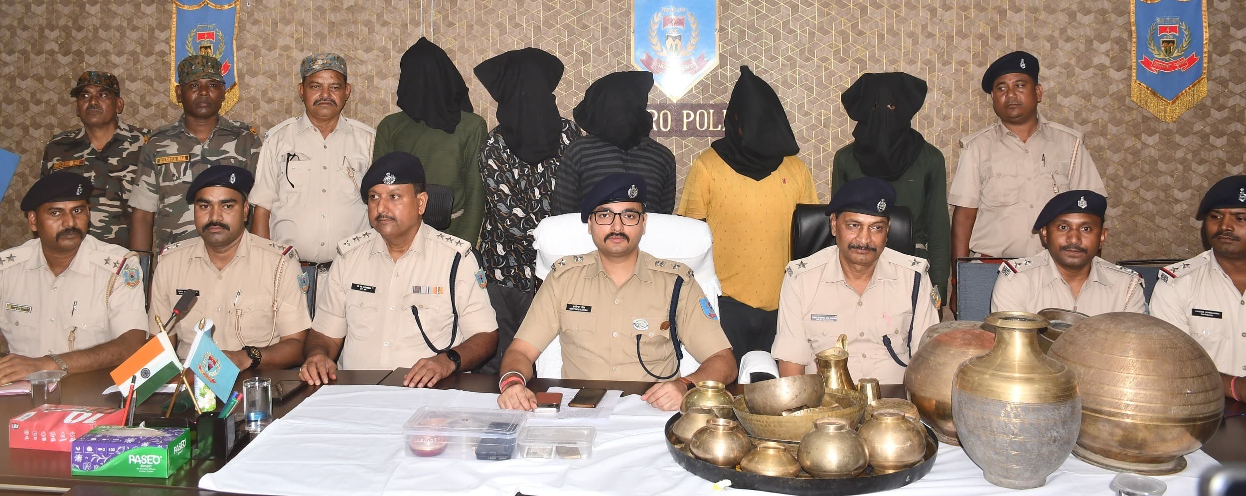 Bokaro News : घरों में चोरी करनेवाले गिरोह के पांच अपराधी गिरफ्तार