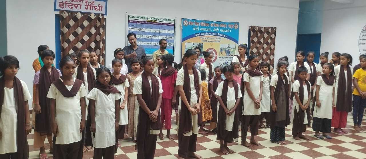 सखी वार्ता में सामाजिक बुराइयों के विरुद्ध सजग व आत्मनिर्भर बनने का दिया संदेश