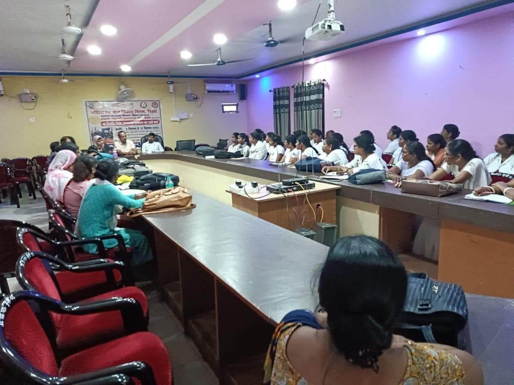 उत्पीड़न होने पर महिला 181 टोल फ्री नंबर पर करें काल