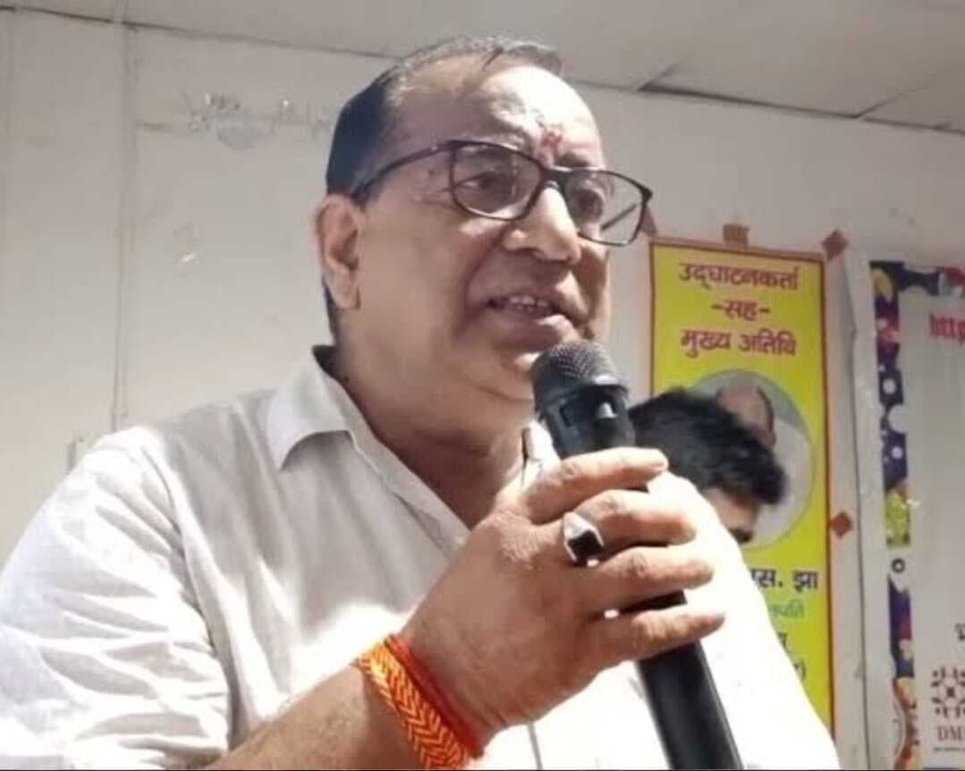 कुलसचिव की अपील: बिचौलियों से बचें, अपने कार्य स्वयं करें