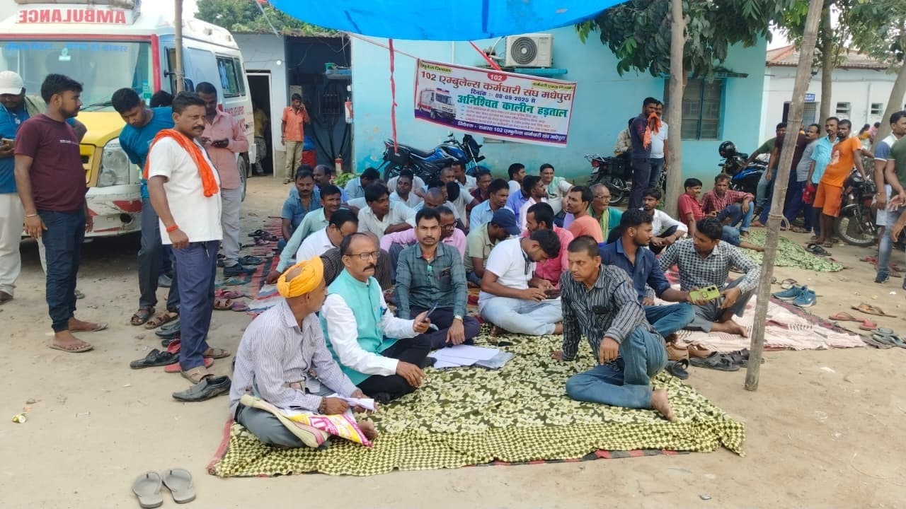एम्बुलेंस चालकों की हड़ताल से स्वास्थ्य सेवा पर पड़ रहा असर