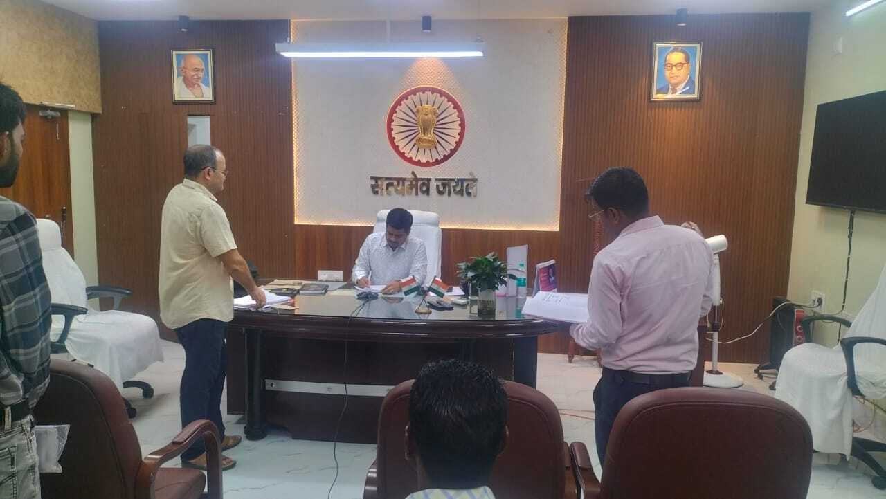 लोक शिकायत निवारण में तीन वादों का हुआ निष्पादन