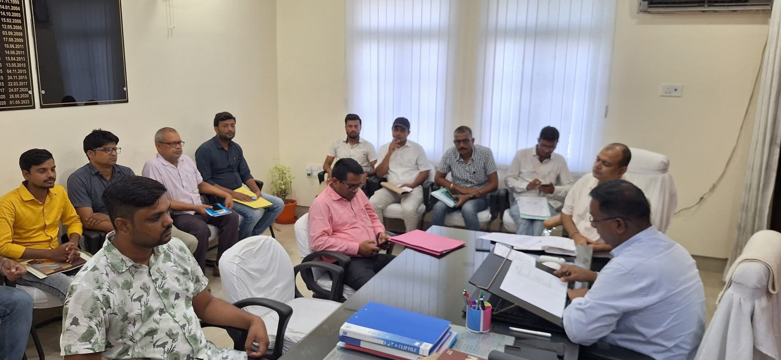 एसडीएम ने सेक्टर पदाधिकारियों के साथ की बैठक, दिए निर्देश