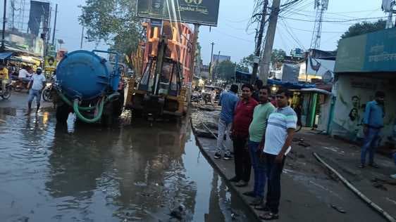 छह वर्षों से जलजमाव की मार झेल रहा सरकंडा चौक, अब जागा एनएच प्रशासन