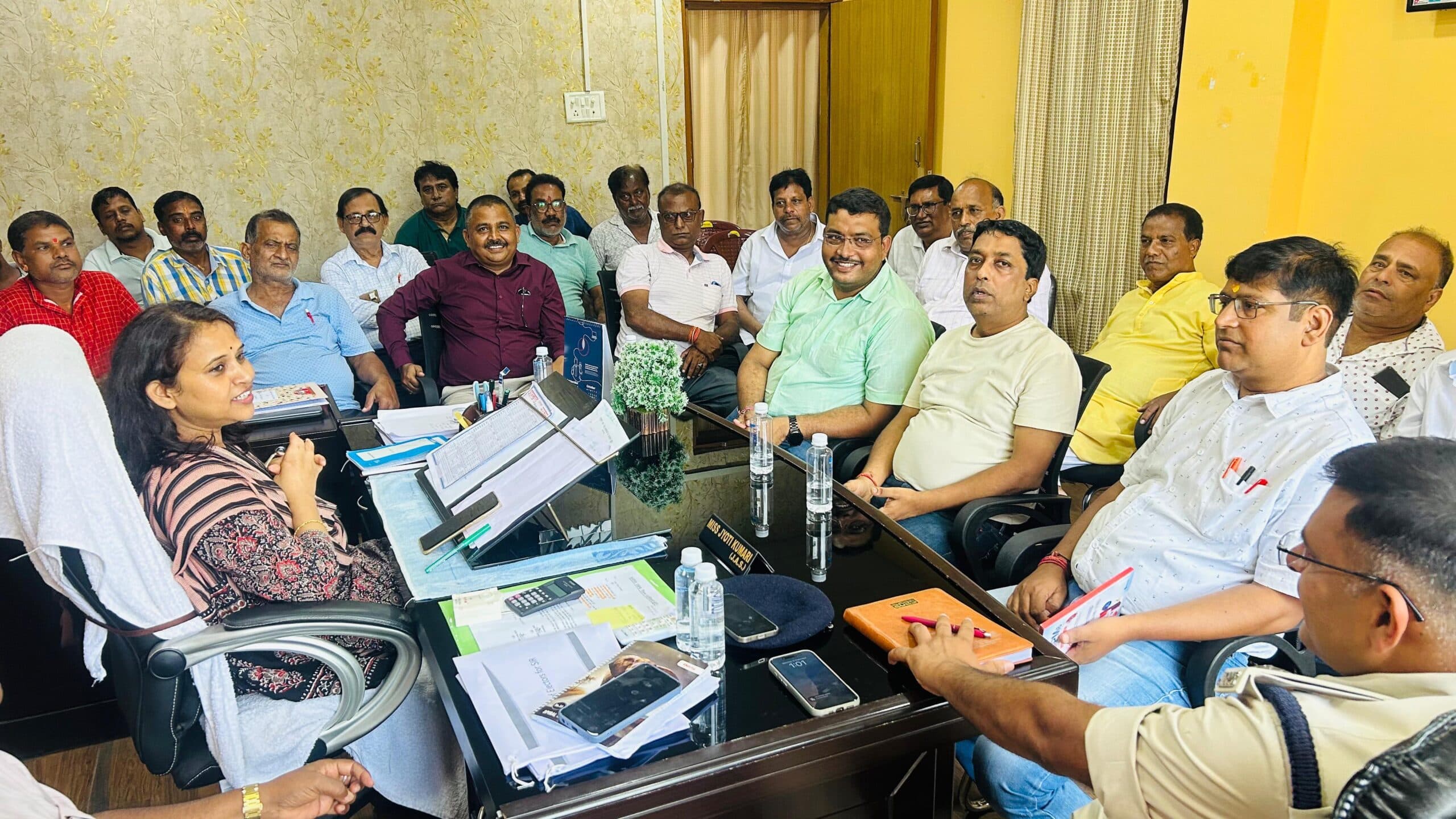 दुर्गा पूजा को लेकर बीडीओ ने की बैठक, दिये निर्देश