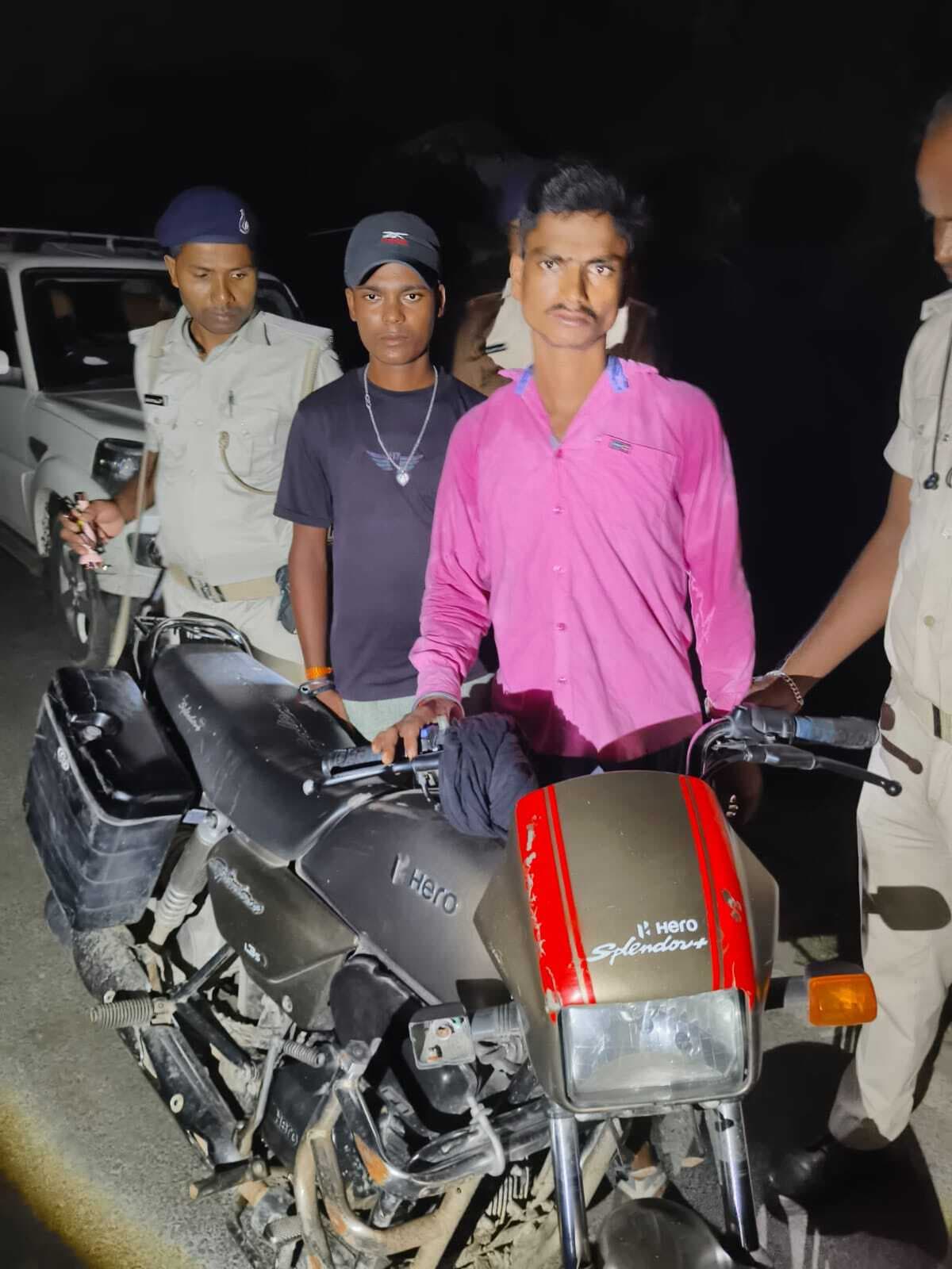 14.71 ग्राम स्मैक के साथ दो तस्कर गिरफ्तार