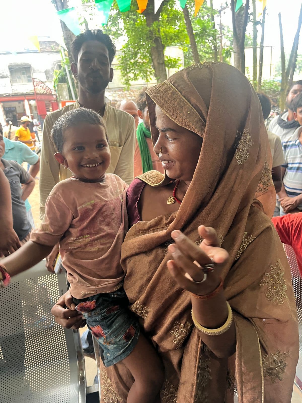 अपहृत बच्चे को छोड़कर भागे बदमाश