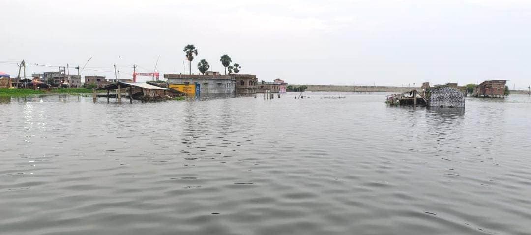 Bhagalpur news गंगा का जलस्तर बढ़ा, चौथी बार बाढ़ से किसान बेहाल