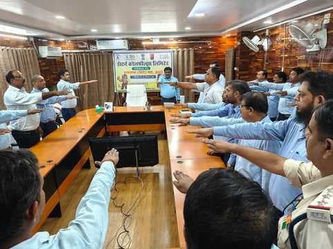 हिंदी दिवस पर ली हिंदी के प्रोत्साहन की शपथ