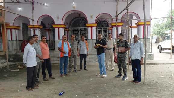 दुर्गा पूजा को लेकर एसडीओ ने किये मंदिरों का निरीक्षण