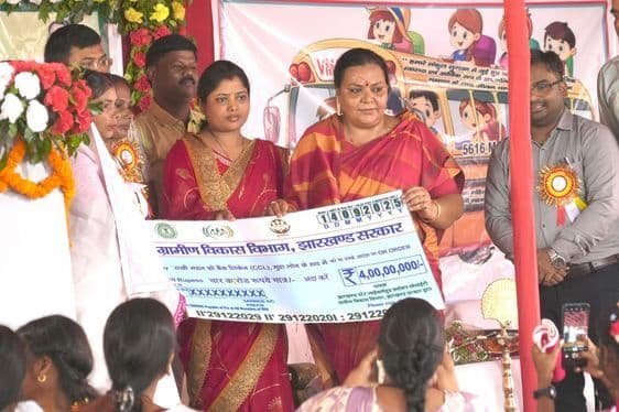 स्वावलंबी महिलाओं से बदलेगा झारखंड का भविष्य : दीपिका पांडेय सिंह