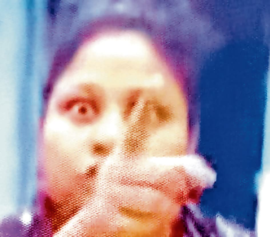 भाजपा पार्षद ने पार्टी समर्थक को चप्पल से पीटा