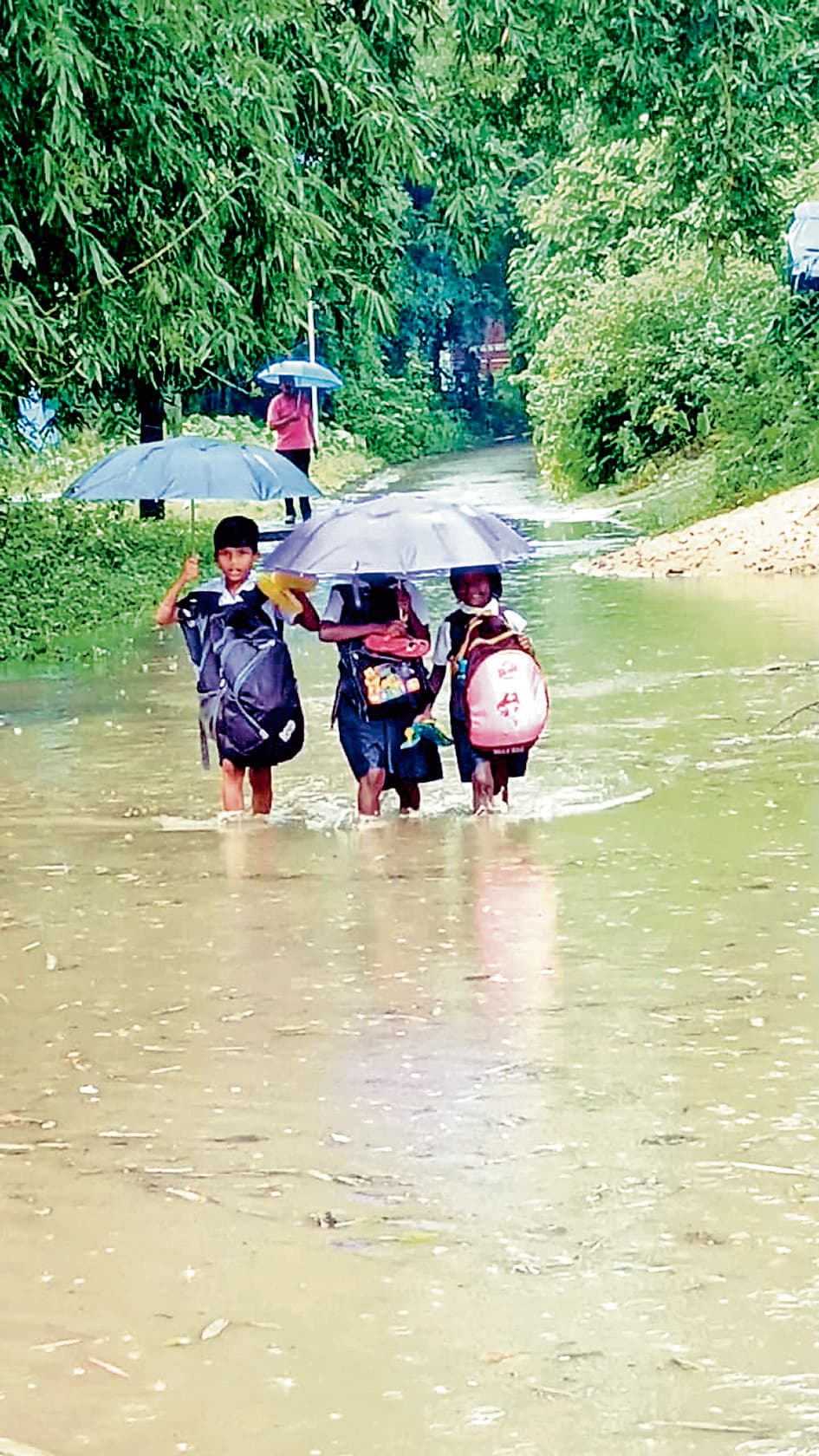 बांकुड़ा : भारी बारिश के बाद बरजोड़ा में जलजमाव, जनजीवन प्रभावित