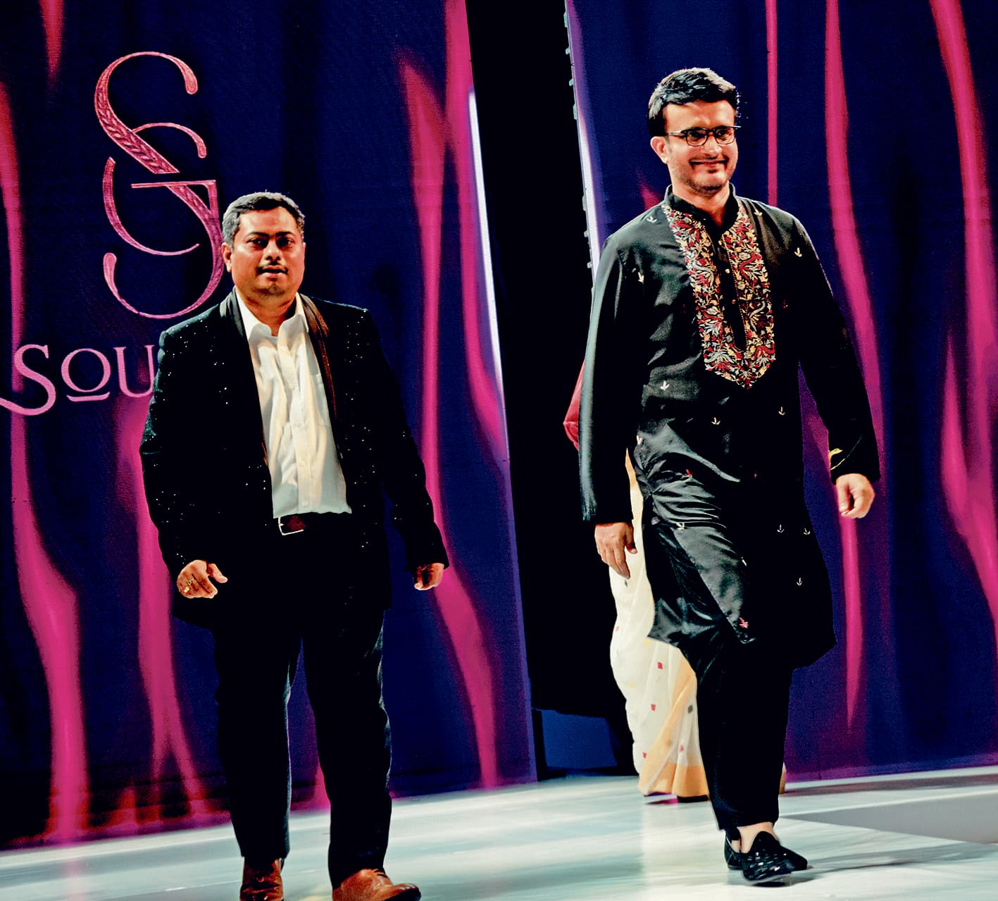 ‘हैंडशेक’ विवाद पर टिप्पणी नहीं, खत्म हो आतंक : सौरभ