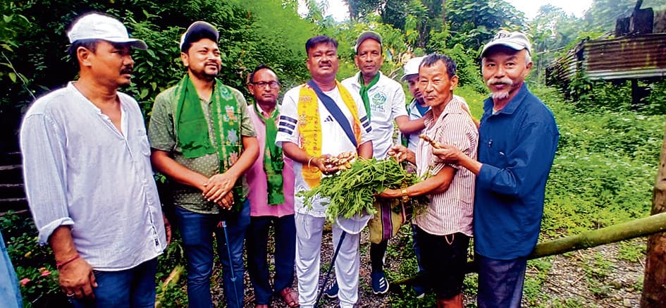 बक्सा पहाड़ को प्लास्टिक मुक्त बनाने की कवायद