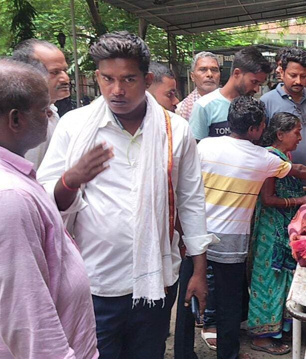 काजीचक अमरपुरा में करेंट की चपेट में आने से युवक की मौत