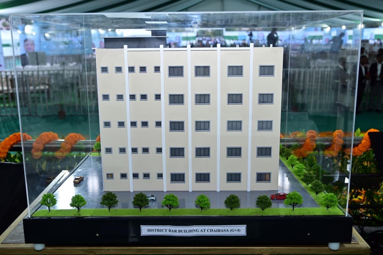 लगभग साढ़े करोड़ की लागत से बनेगा बार भवन