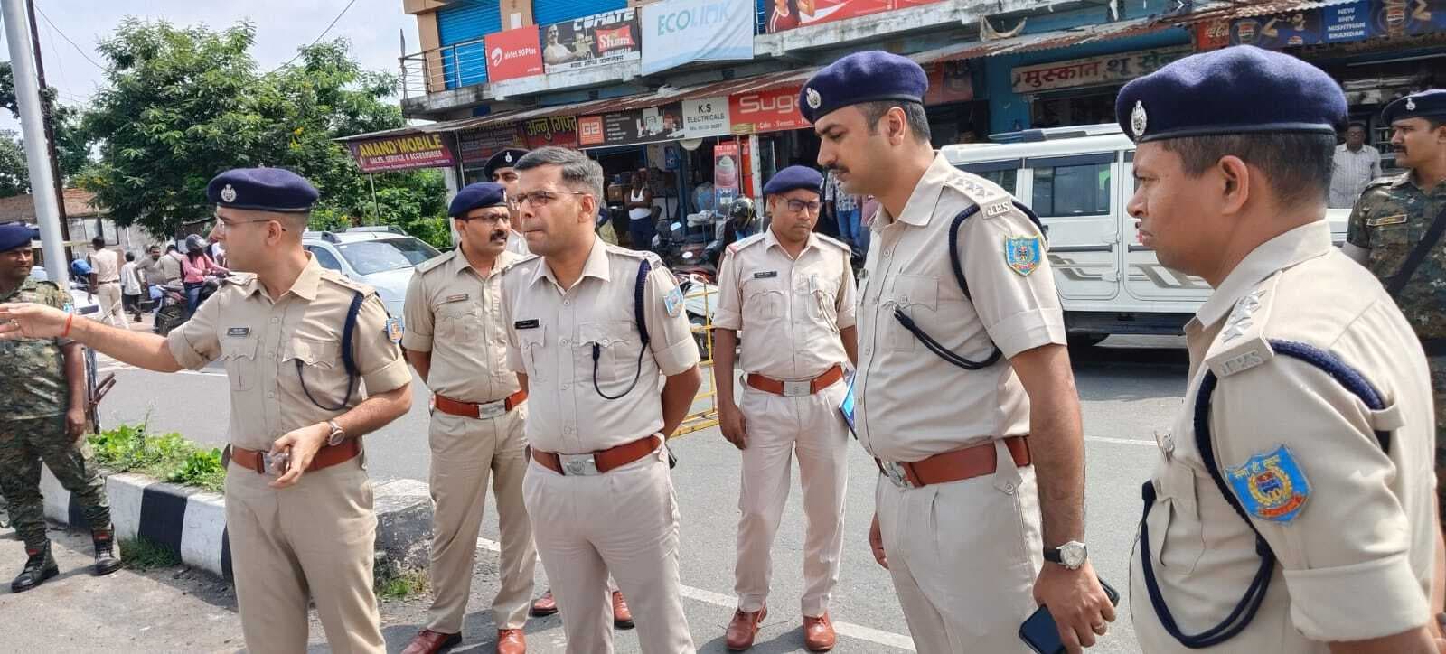 Dhanbad News : एसएसपी ने दिये कई निर्देश, चलवाया वाहन चेकिंग अभियान