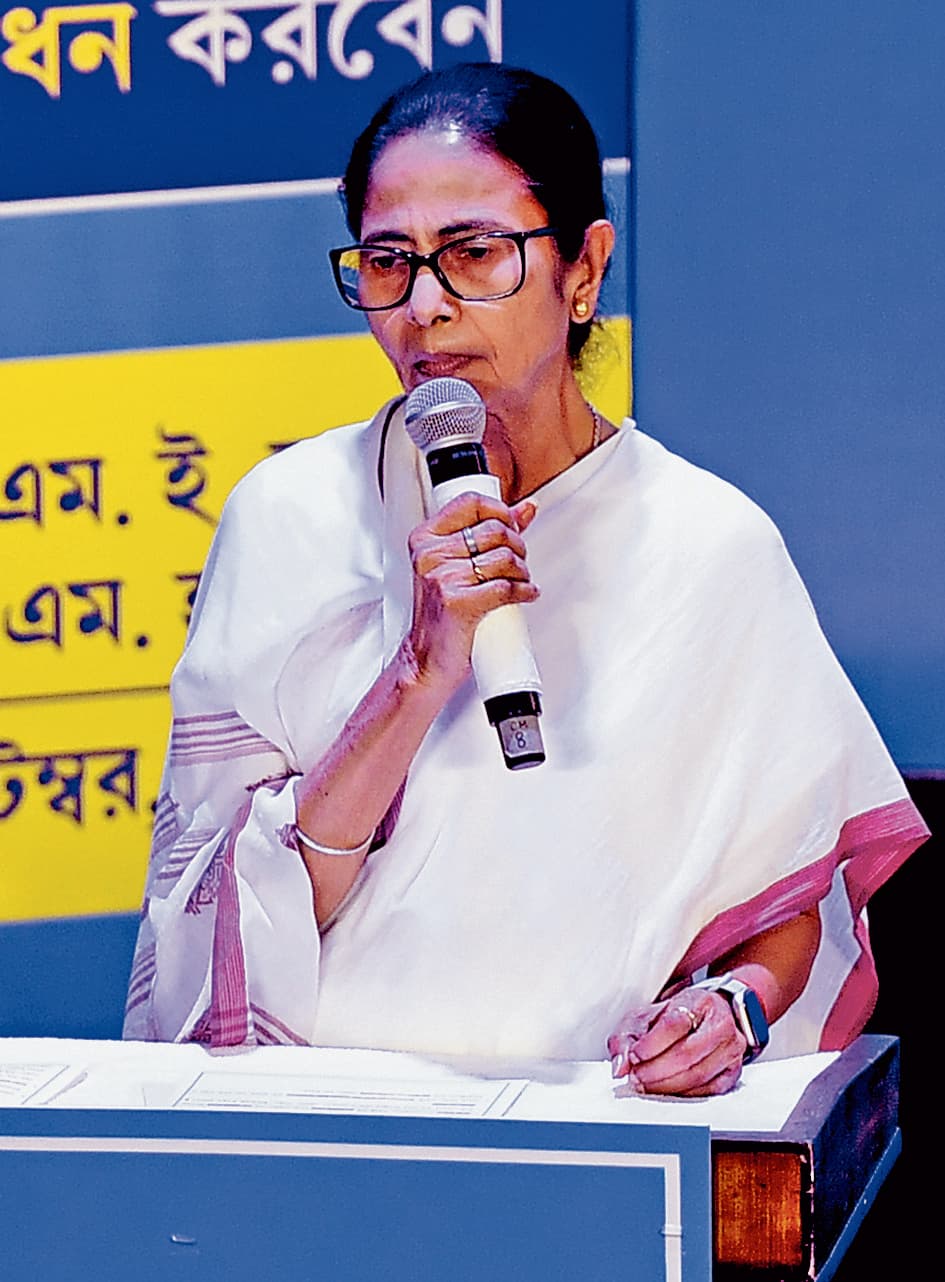 सीएम ने की एसएसकेएम के लिए 10 लाख के पुरस्कार की घोषणा