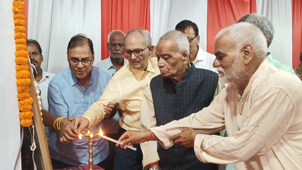 अनुशासनप्रिय शिक्षक थे शिवकुमार बाबू