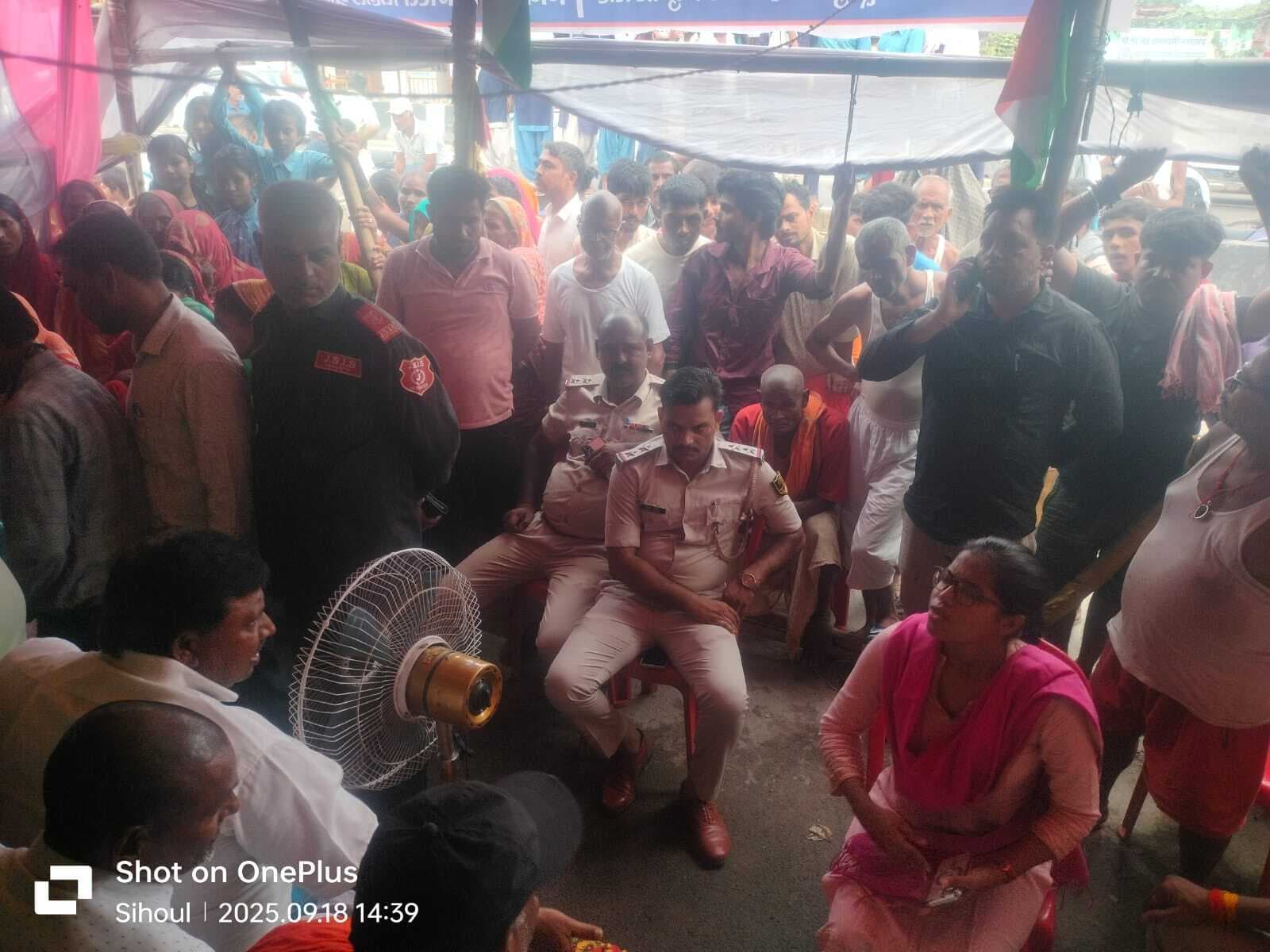 अनशनकारी की हालत बिगड़ी