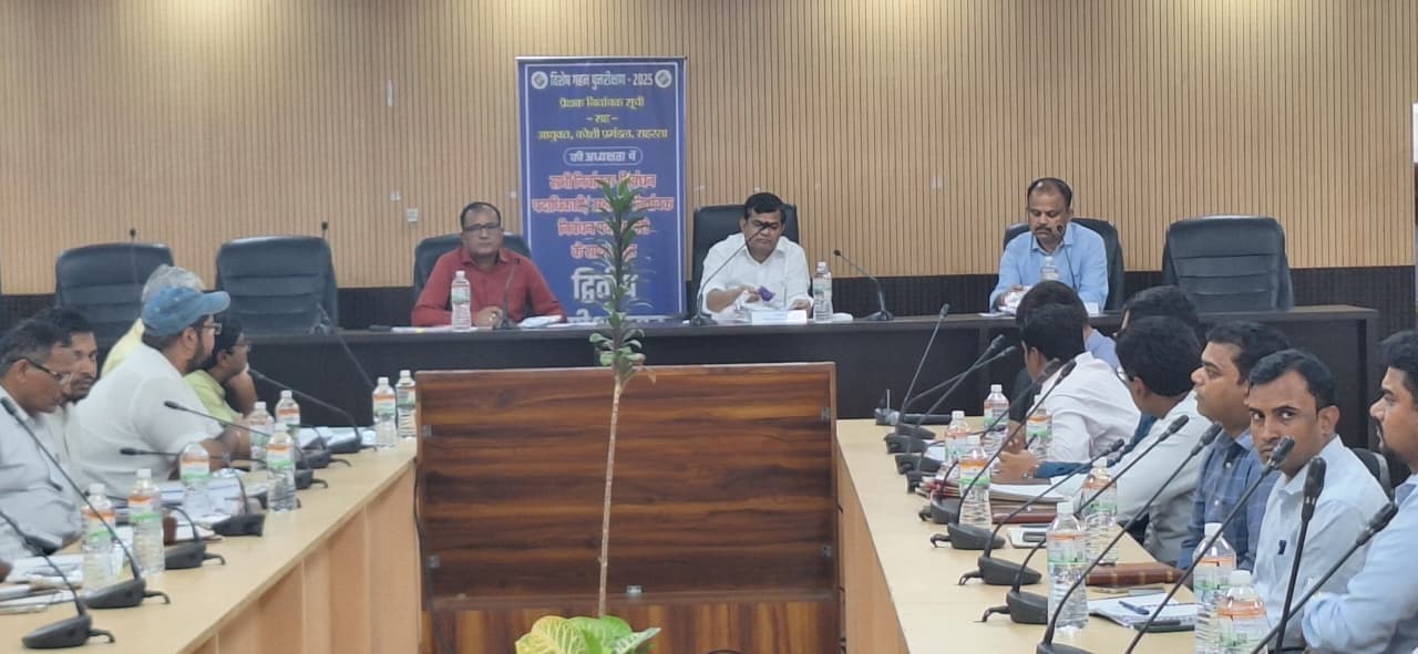 निर्वाचक सूची प्रेक्षक की अध्यक्षता में विधानसभावार हुई समीक्षा बैठक, दिया दिशा निर्देश