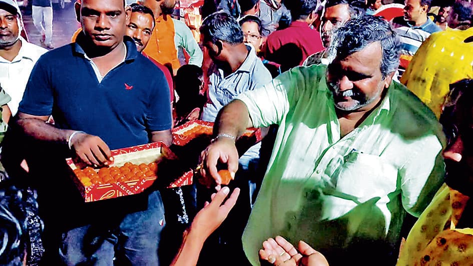 पांडवेश्वर में पीएम मोदी का जन्मदिन मनाया गया