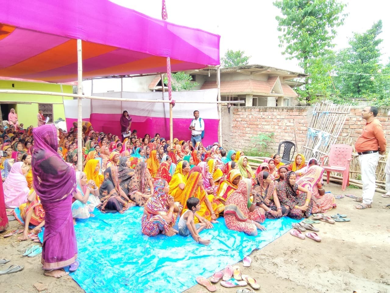 महिला संवाद का आयोजन, योजनाओं की दी जानकारी