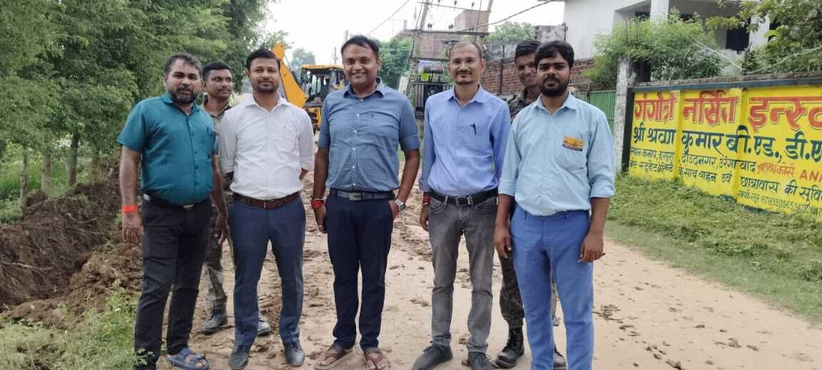 कई वर्ष पुराने विवाद का कराया गया समाधान, नाली की करायी गयी खुदाई