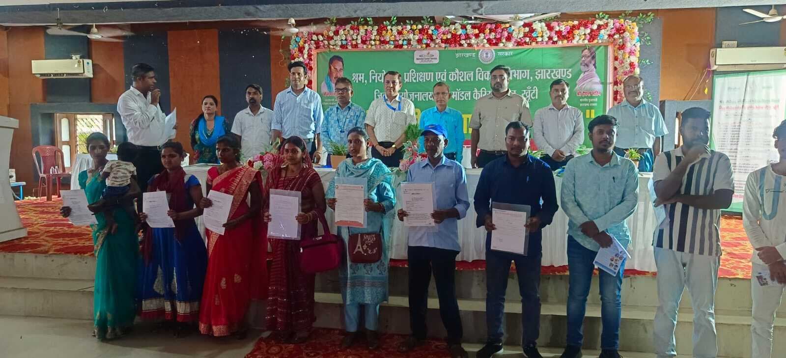 रोजगार मेला में 72 का चयन, 216 शॉर्ट लिस्टेड