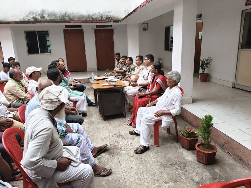 भाईचारा एवं शांति के माहौल में मनायें दुर्गा पूजा : पुलिस इंस्पेक्टर