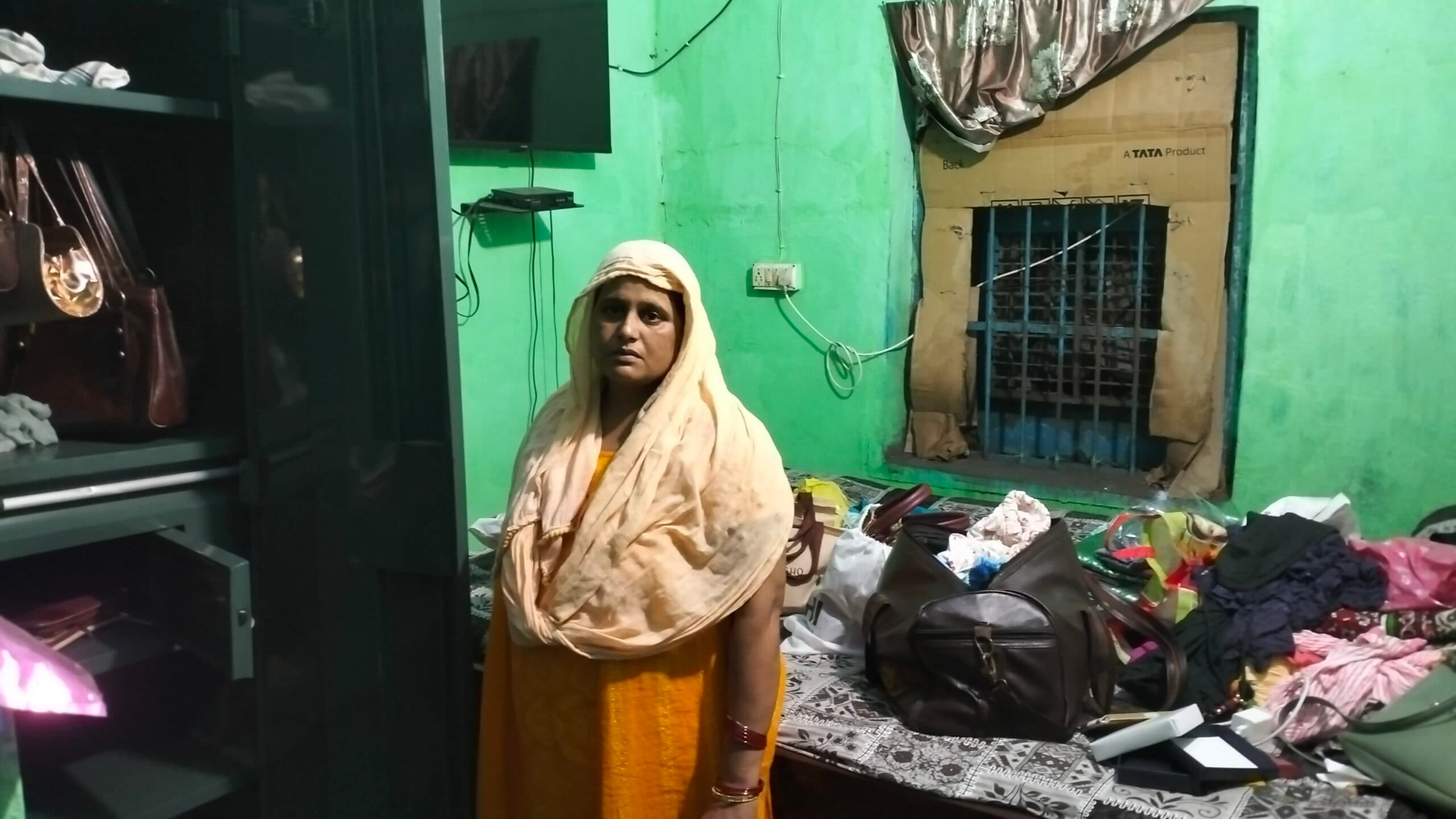 Dhanbad News : टाटा कॉलोनी में बंद आवास का ताला तोड़ सात लाख की संपत्ति चोरी