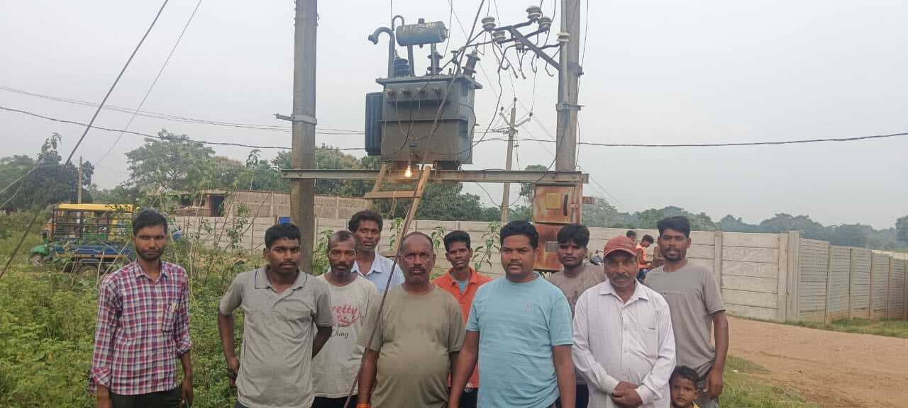 सावड़ा गांव में लगाया गया ट्रांसफॉर्मर