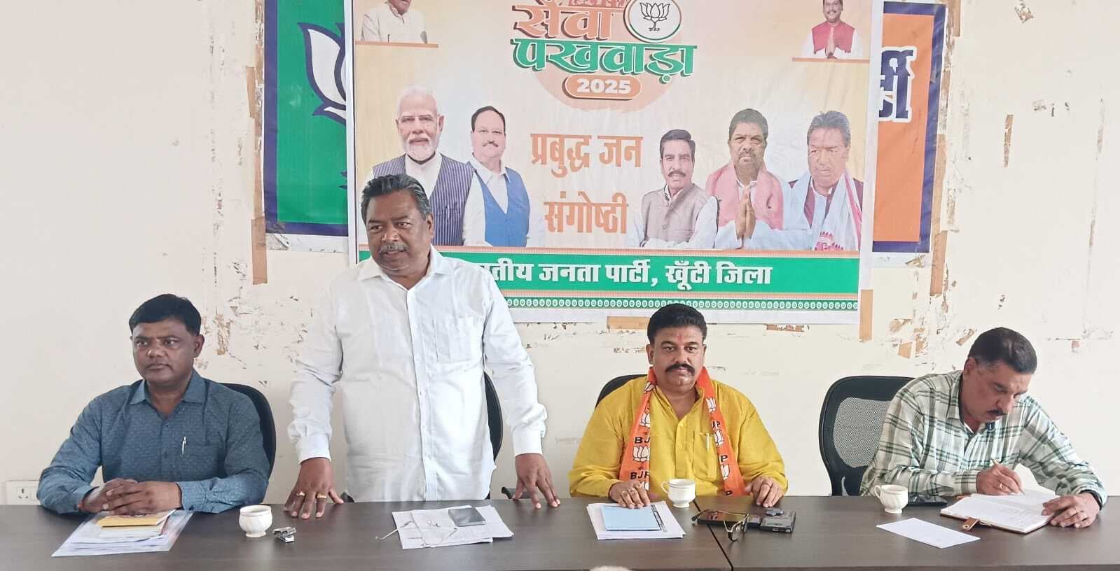 प्रबुद्ध जनों का मार्गदर्शन समाज के लिए बहुत महत्वपूर्ण : नीलकंठ