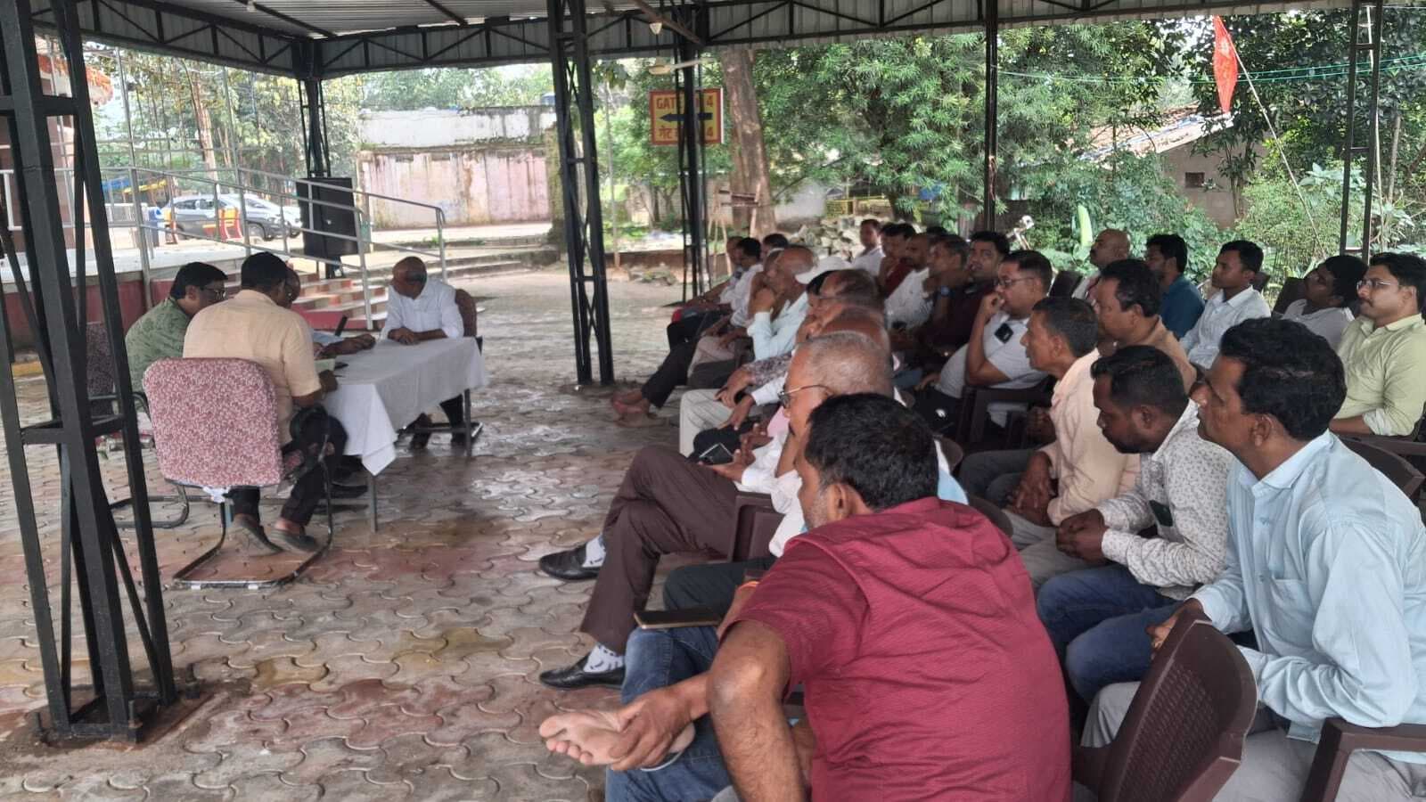 बाबा आम्रेश्वर धाम प्रबंध समिति की बैठक में कई प्रस्तावों की संपुष्टि