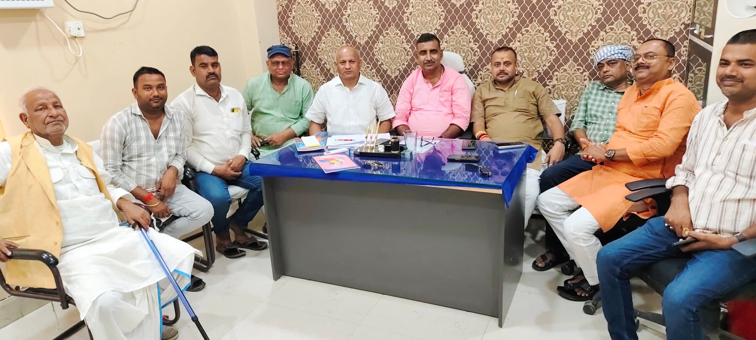 बकाया 72 करोड़ अविलंब समितियों के खाते में उपलब्ध कराने की मांग