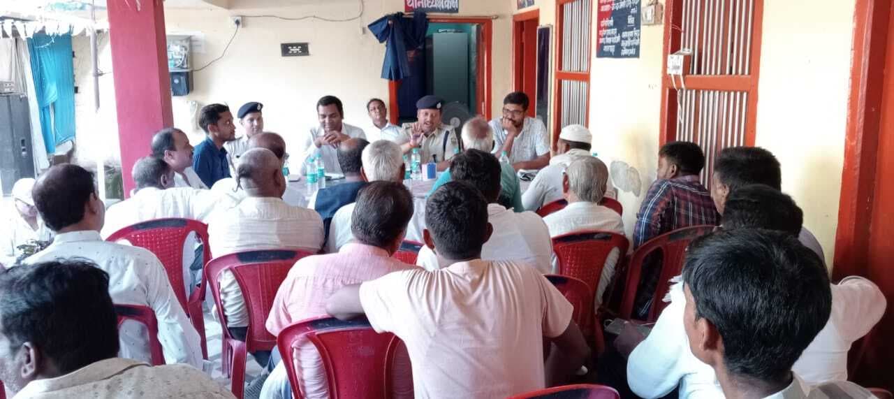 दुर्गा पूजा को लेकर शांति समिति की हुई बैठक