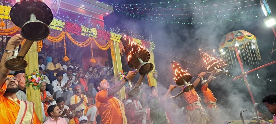 सूर्य सरोवर में भव्य गंगा महा आरती व रासलीला आयोजन